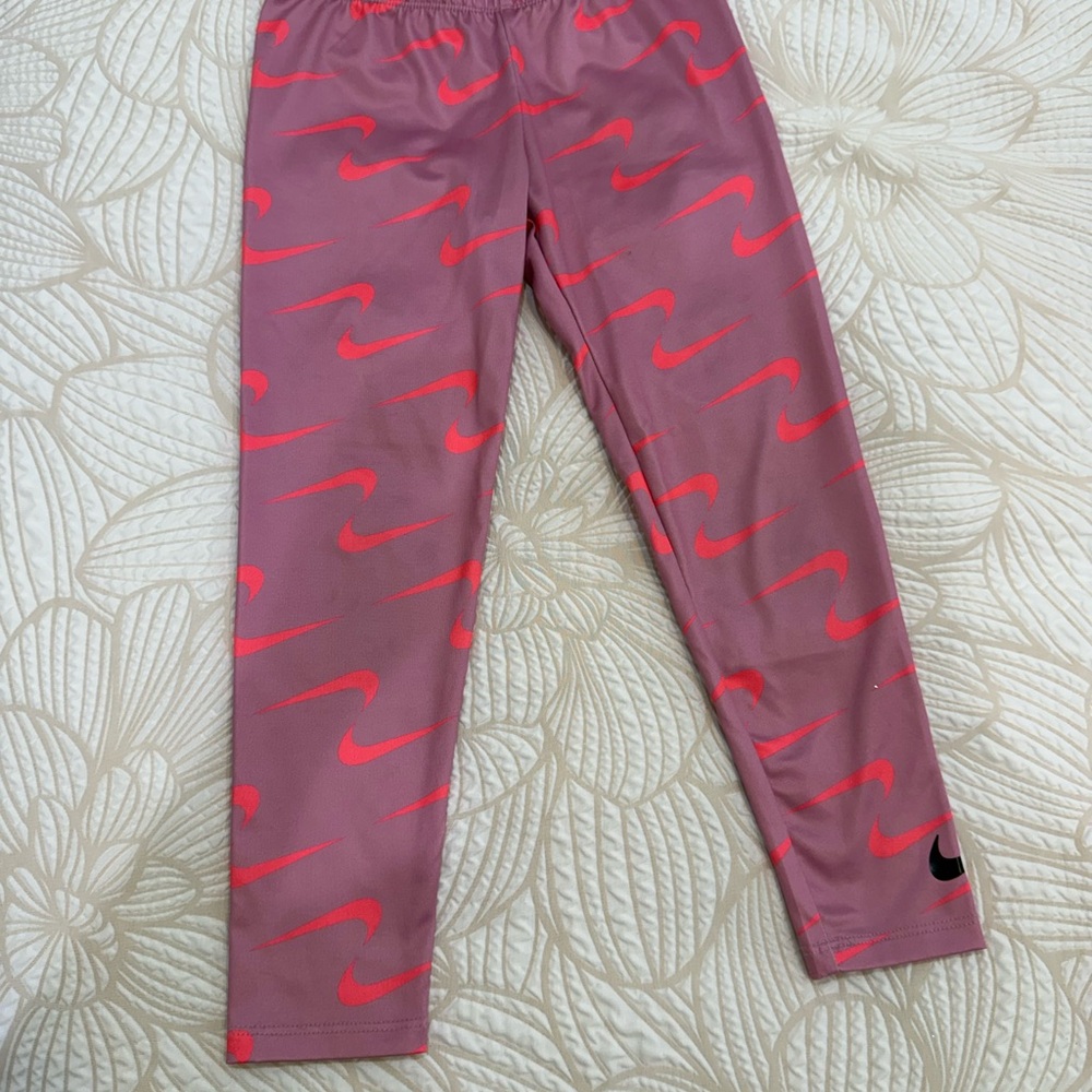 Nike Kids Leggings in Pink and Red